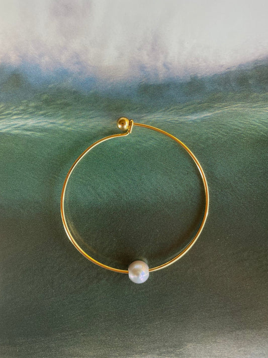 Gold Baroque Pearl Bangle