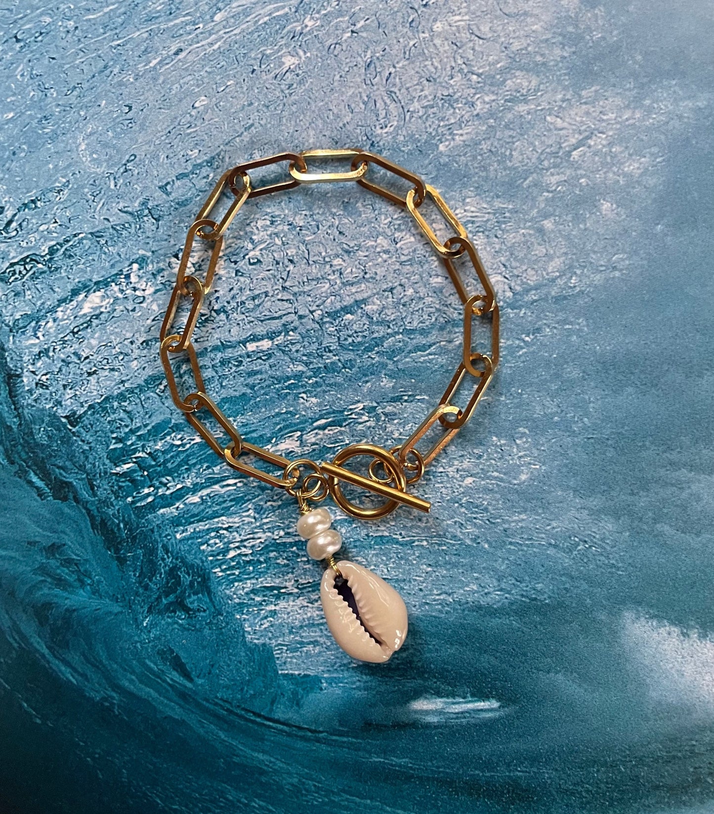 Gold Paperlink Cowrie Bracelet